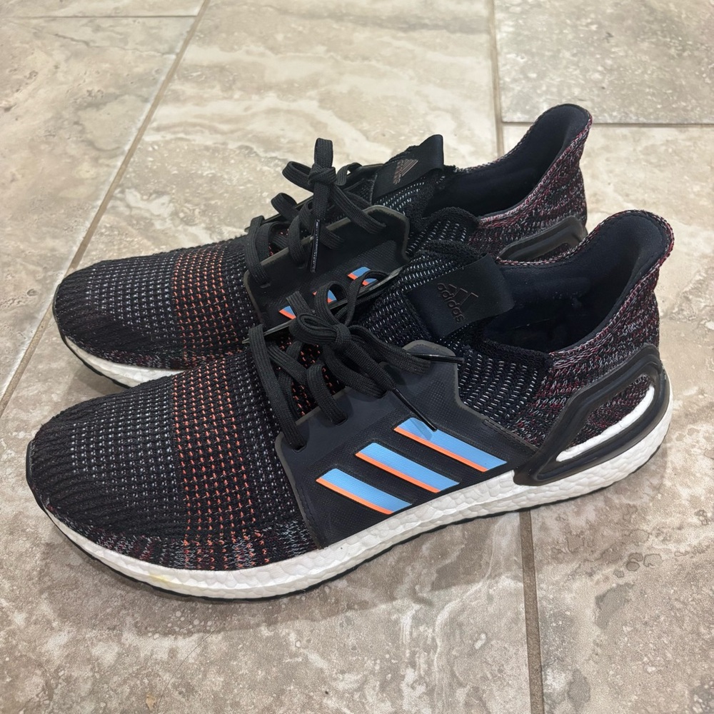 Adidas Ultra Boost 19 Black Glow Sz 12
